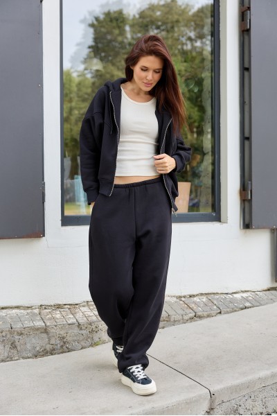 Жіночий oversize костюм на блискавці з начосом, чорний (М239.4)