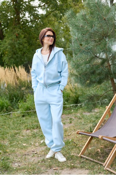 Жіночий oversize костюм на блискавці з начосом, небесний (М239.4)