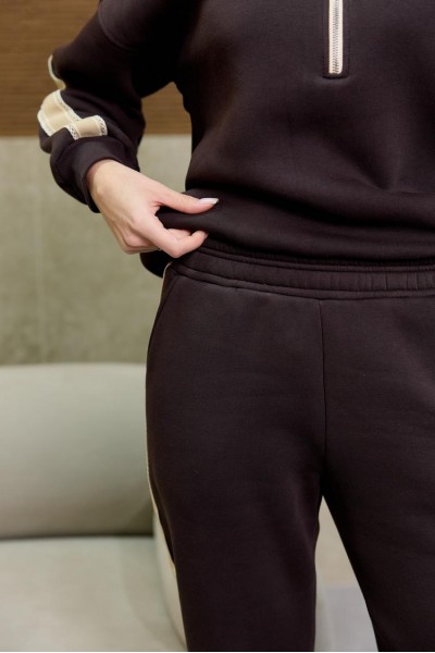 Костюм жіночий з начосом коричневий (М213.4)