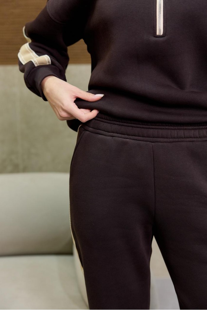 Костюм жіночий з начосом коричневий (М213.4)